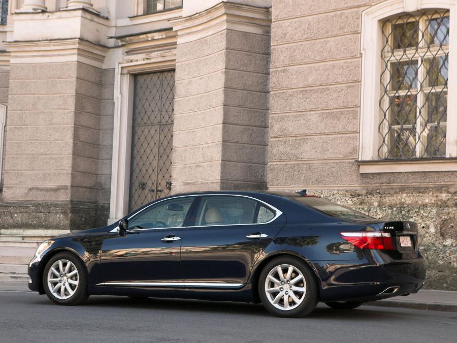  Lexus LS460L 2007 года  (фото 5 из 16)